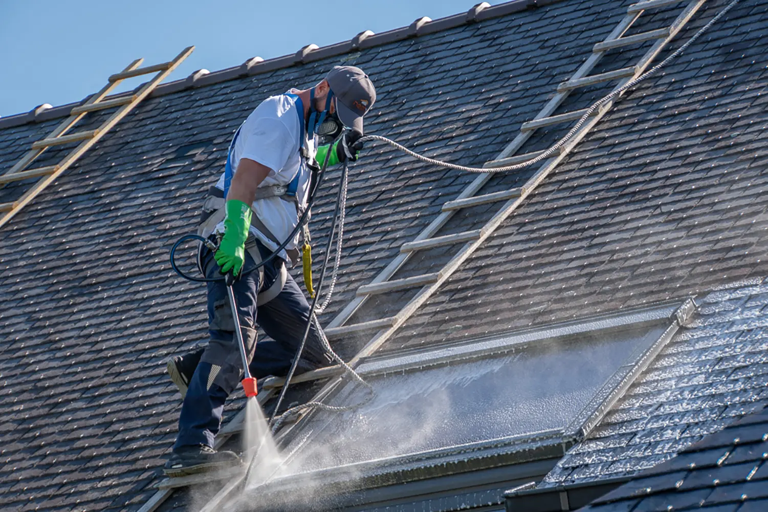 Neoty, votre artisan pour nettoyage de toiture à Auray