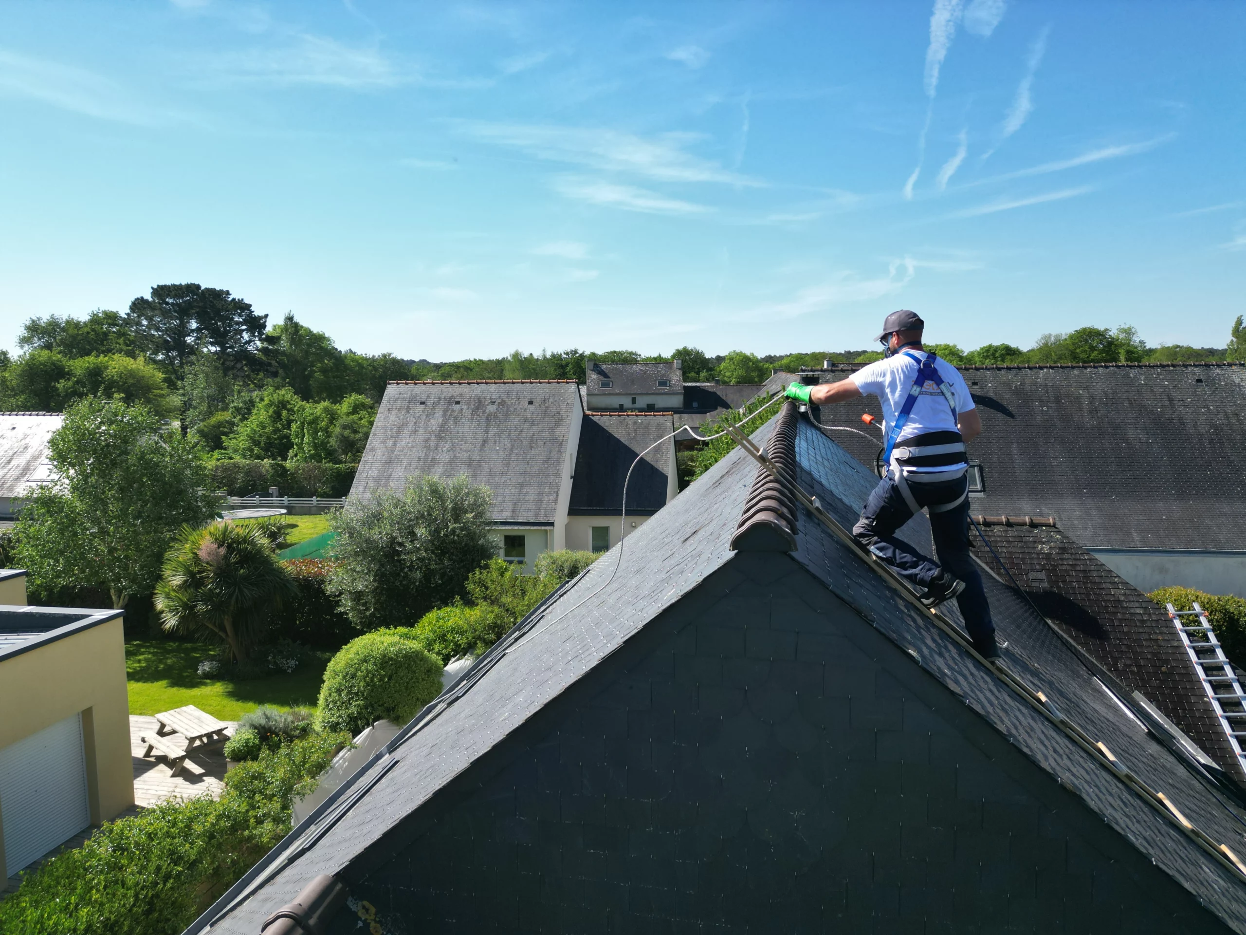 Nettoyer sa toiture au printemps, c'est l'idéal !